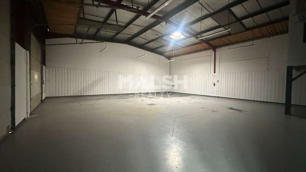 A louer local d'activité 372m² Civrieux-d'Azergues