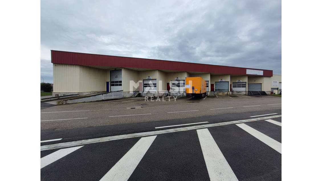 A louer local d'activités de 1780m² à Corbas