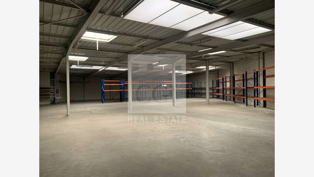 A louer local d'activités 1390m² ZI Lyon Sud Est