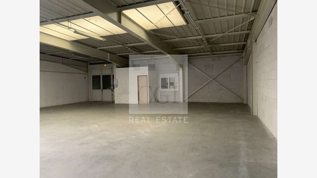 A louer local d'activités 1390m² ZI Lyon Sud Est