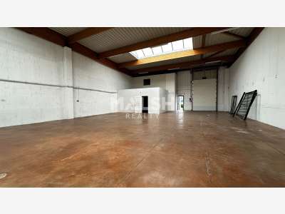 A louer local d'activité 887m² à Décines-Charpieu