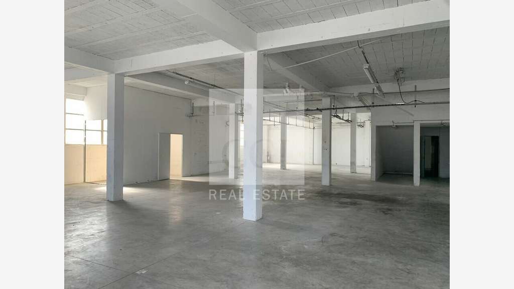 A louer local d'activité 2275m² à Décines-Charpieu