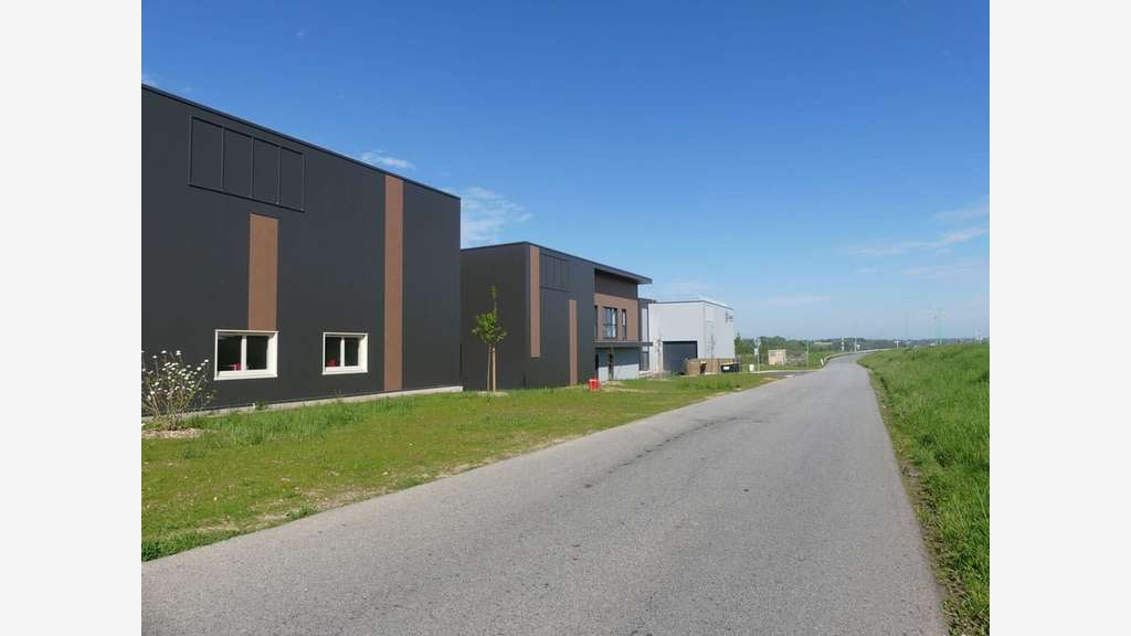 A louer local d'activité neuf 575m² à Épouville