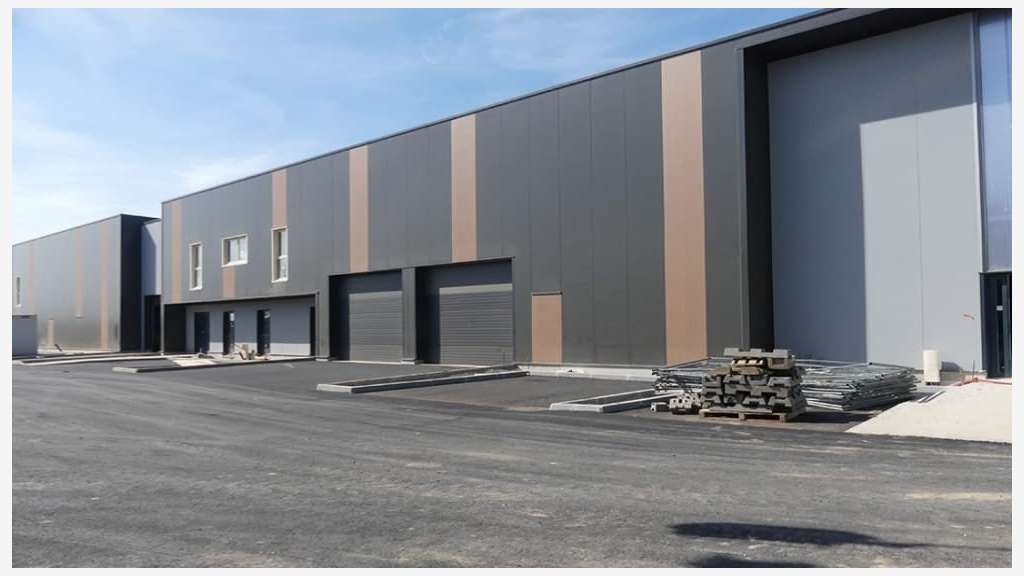 A louer local d'activité neuf 575m² à Épouville