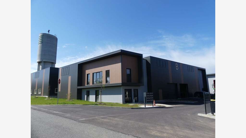 A louer local d'activité neuf 575m² à Épouville