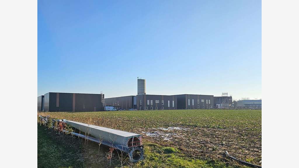 A louer local d'activité neuf 575m² à Épouville