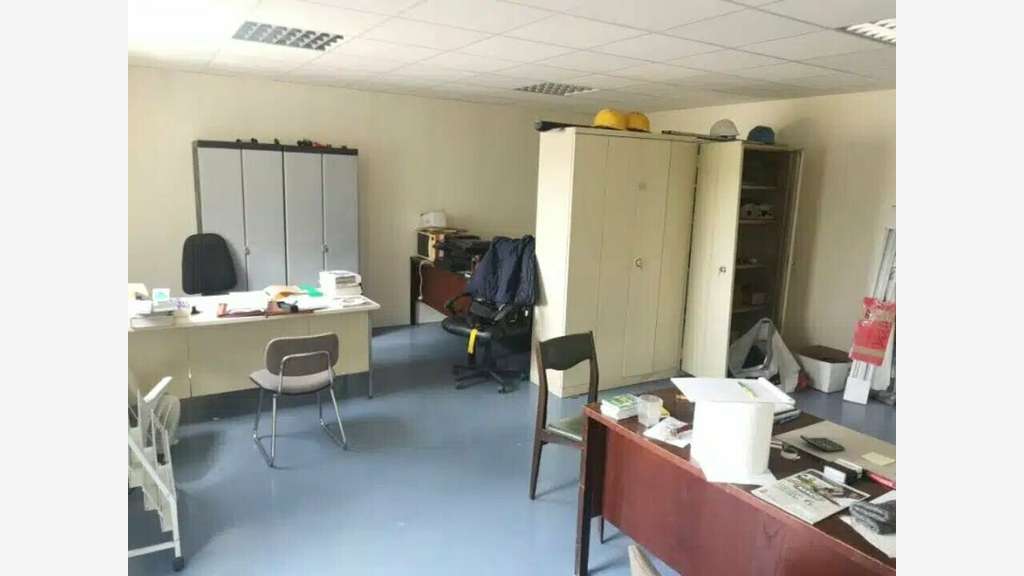 Local d'activités à louer ou à vendre en Aube (10)