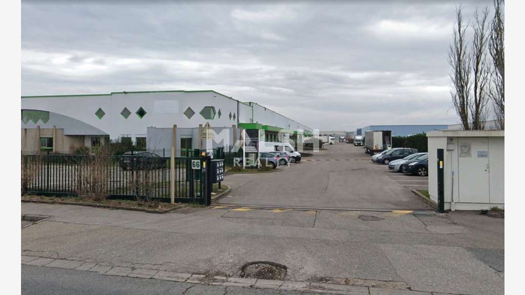 A louer cellule d'activité 3687m² à Genas