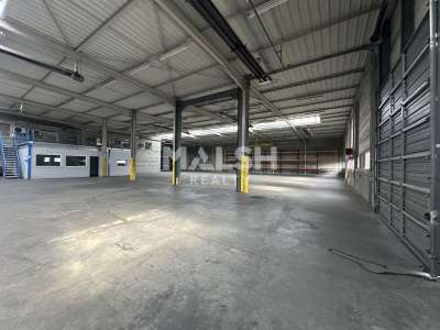 Location Locaux d'activités - Entrepôts à Genas