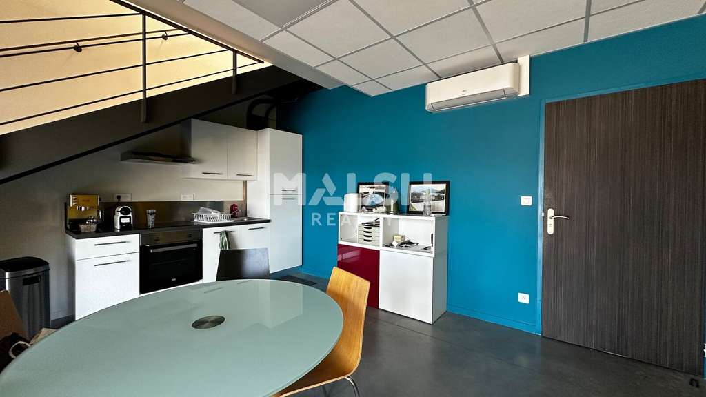 Loue local d'activités de 602m² divisible à Gleize