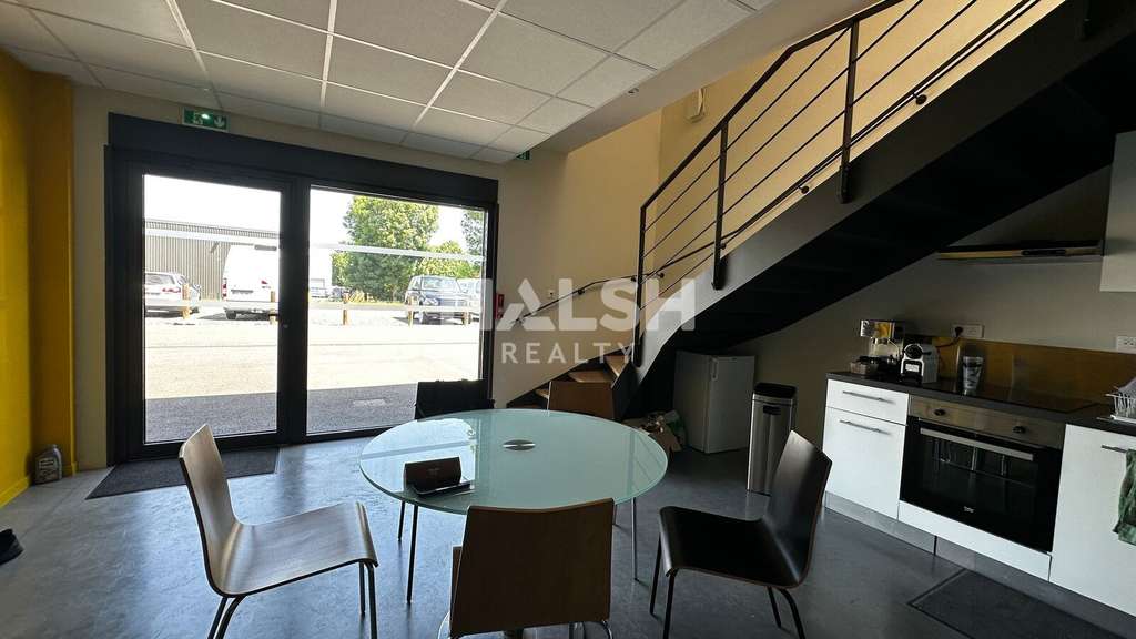 Loue local d'activités de 602m² divisible à Gleize