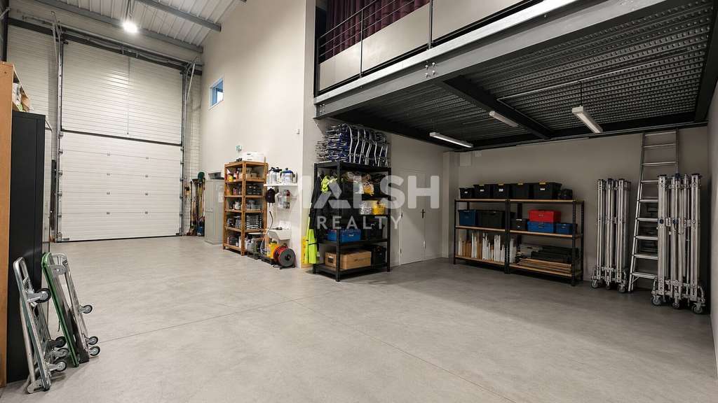 Loue local d'activités de 602m² divisible à Gleize