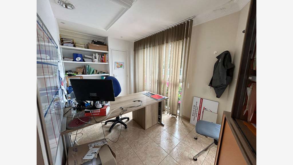 Loue local d'activités 474m² st Barthélémy d'Anjou
