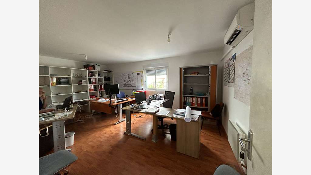 Loue local d'activités 474m² st Barthélémy d'Anjou