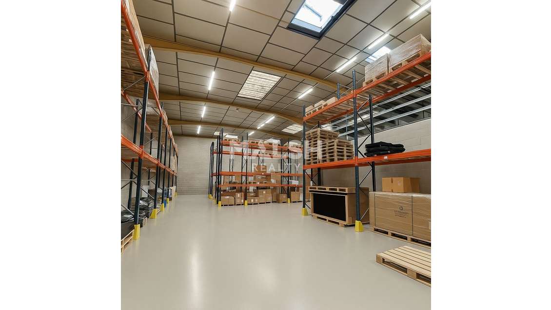 Local d'activités à louer 840m² à Irigny