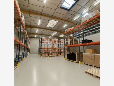 Local d'activités à louer 840m² à Irigny