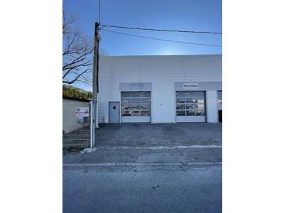 Location Locaux d'activités - Entrepôts à L'Isle-sur-la-Sorgue