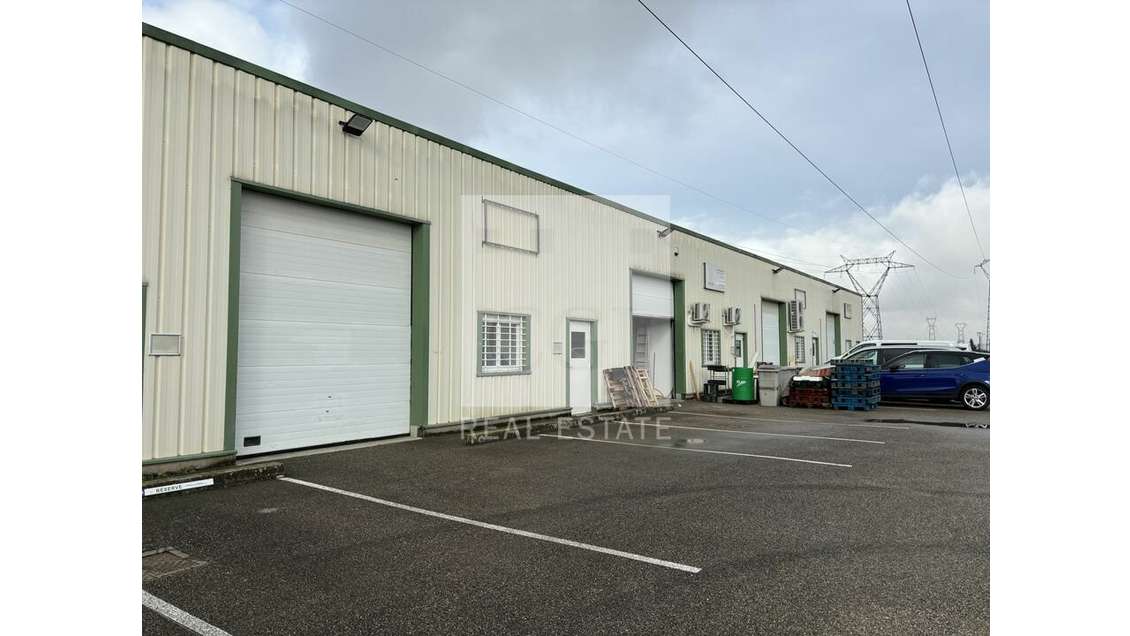 A louer local d'activité 295m² divisble à Jonage