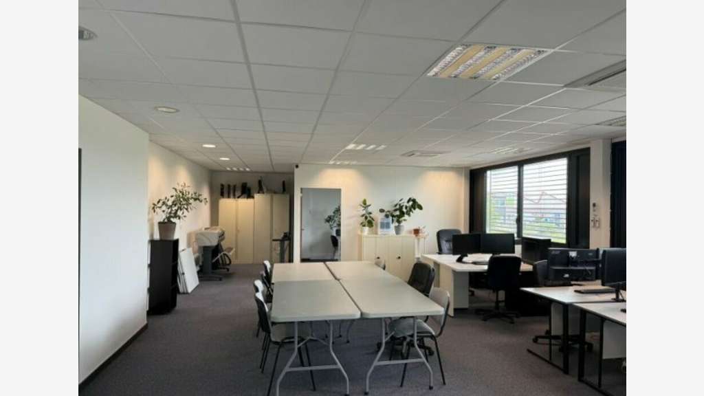 Bureaux de 150m² à louer à Vaulx en Velin