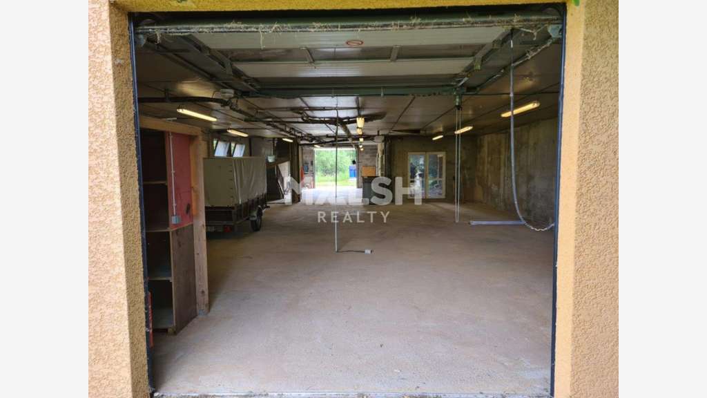 A louer local d'activités bureaux 348m² à Messimy