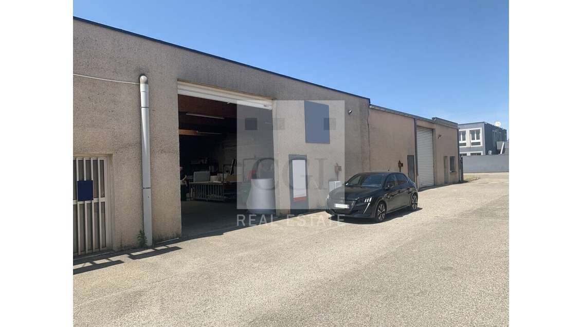 A louer local d'activités 535m² à Meyzieu