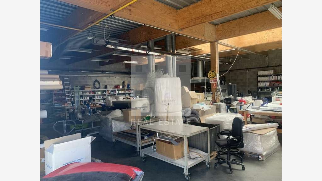 A louer local d'activités 535m² à Meyzieu
