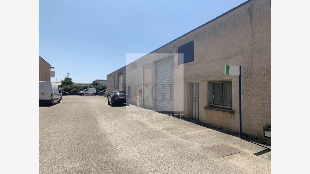 A louer local d'activités 535m² à Meyzieu