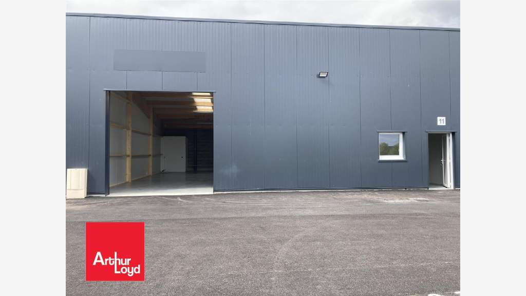 A louer local neuf 144m² ZAC Livraindières à Dreux