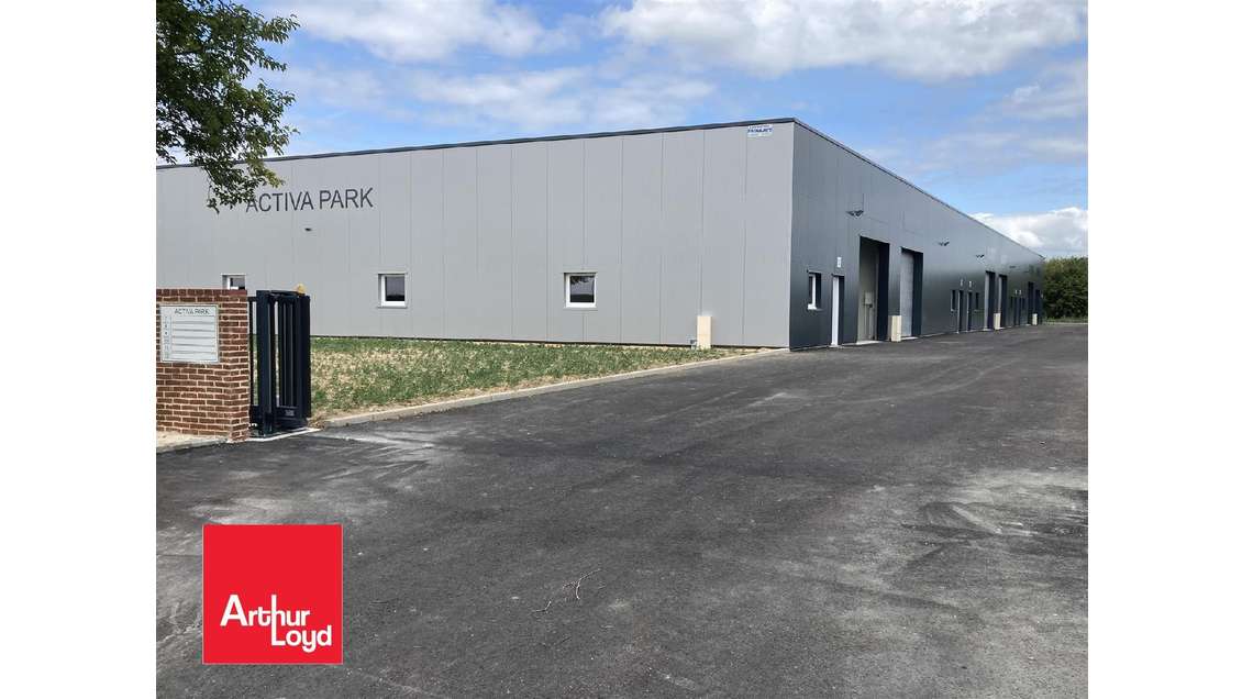 A louer local neuf 144m² ZAC Livraindières à Dreux