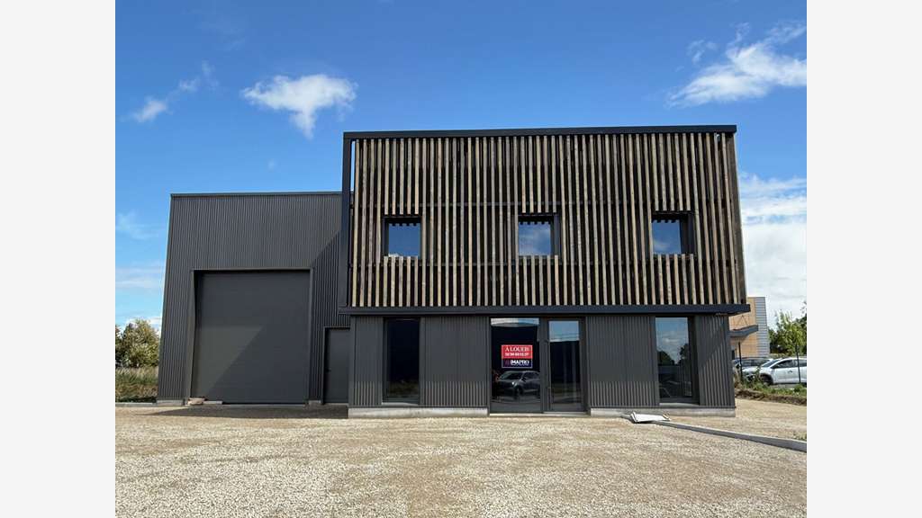 A louer local d'activité neuf 423m² ZA Lamballe