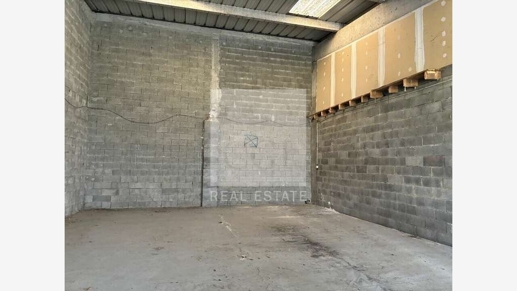 A louer locaux 135m² à Saint-Symphorien-d'Ozon