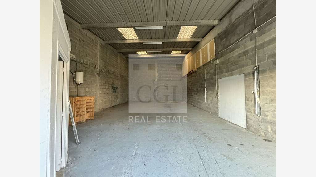 A louer locaux 135m² à Saint-Symphorien-d'Ozon