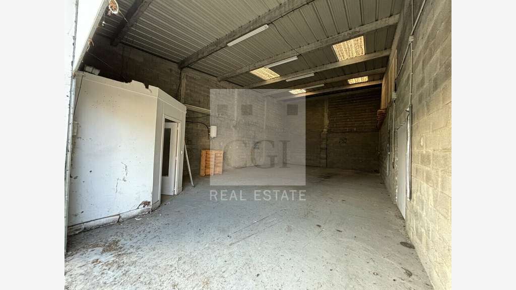 A louer locaux 135m² à Saint-Symphorien-d'Ozon