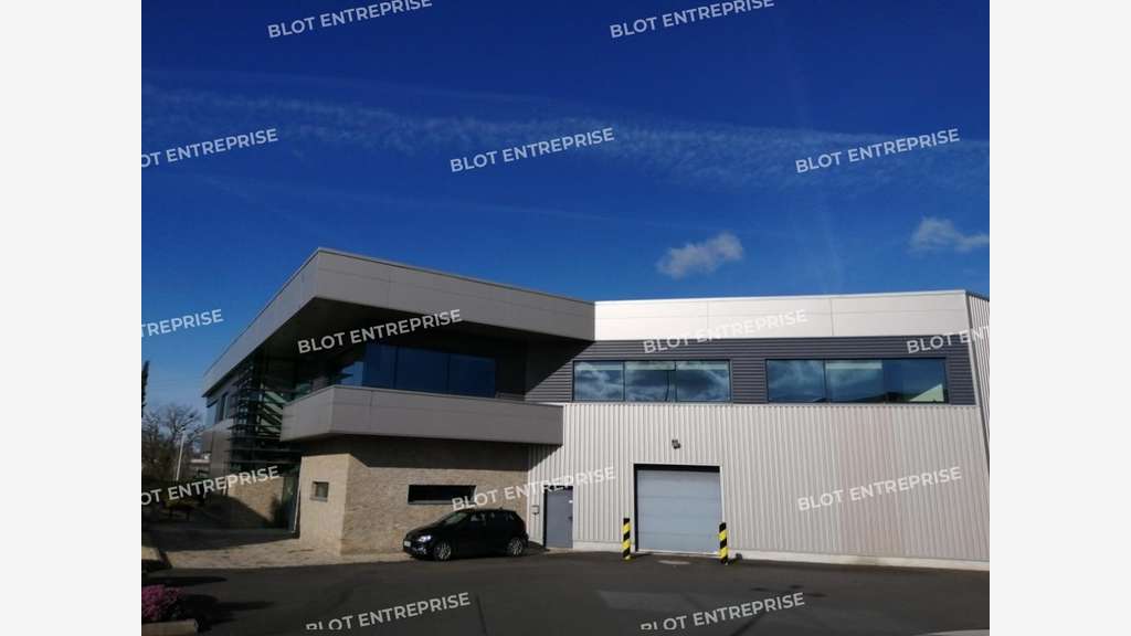 A louer local activités 1 313m² à Rezé Sud