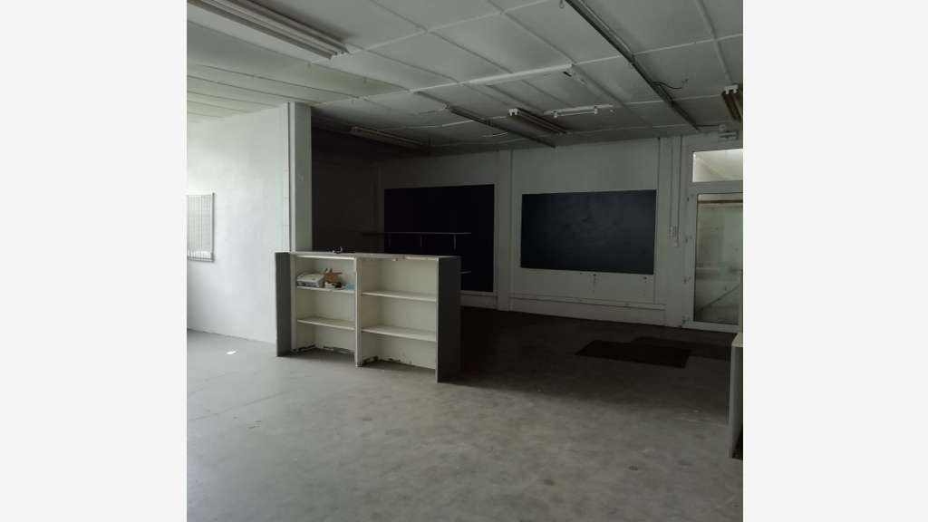 Local de 800m² à louer à Brienon sur Armançon