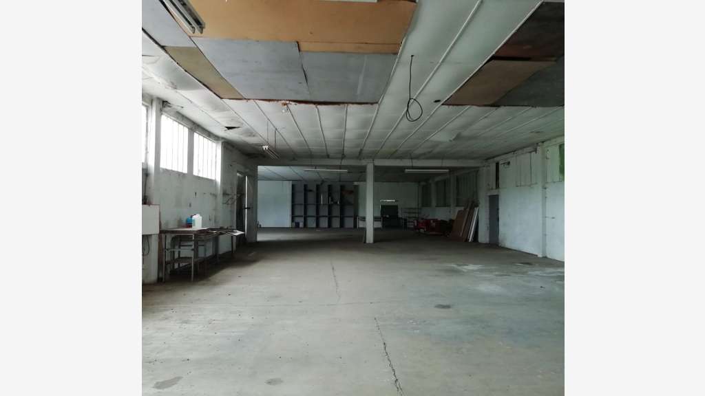 Local de 800m² à louer à Brienon sur Armançon