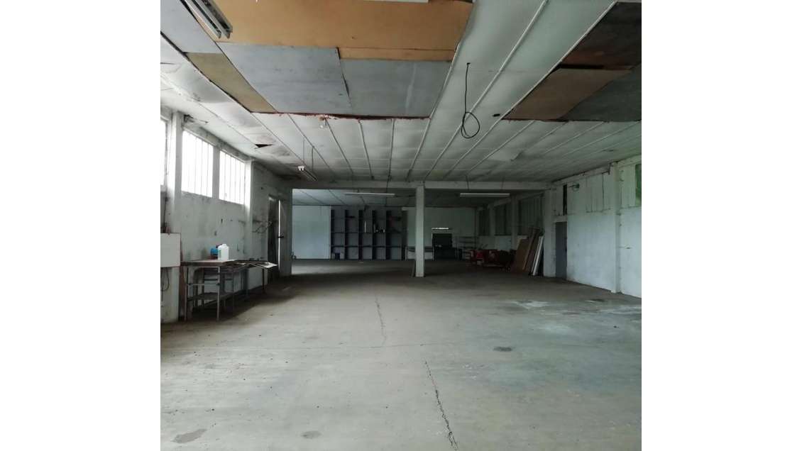 Local de 800m² à louer à Brienon sur Armançon