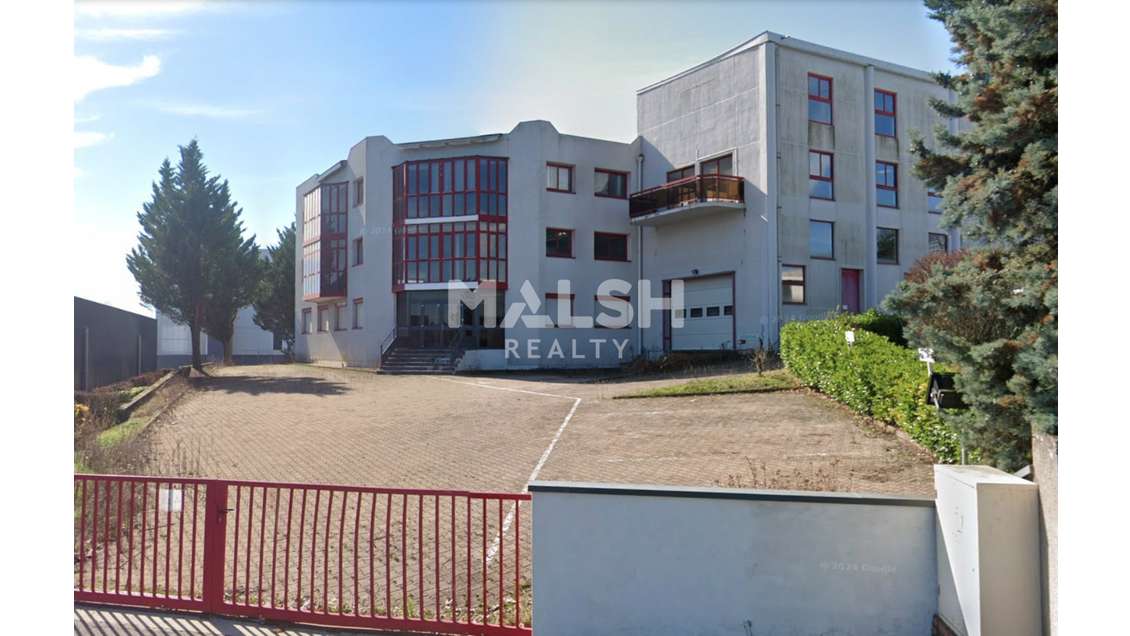 A louer bâtiment 3365m² à Champagne-au-Mont-d'Or