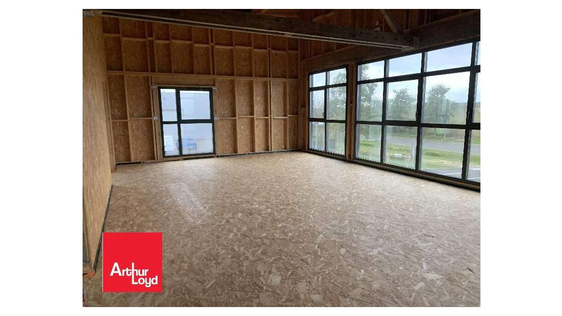 A louer plateau de bureaux 129m² R+1 Mainvilliers