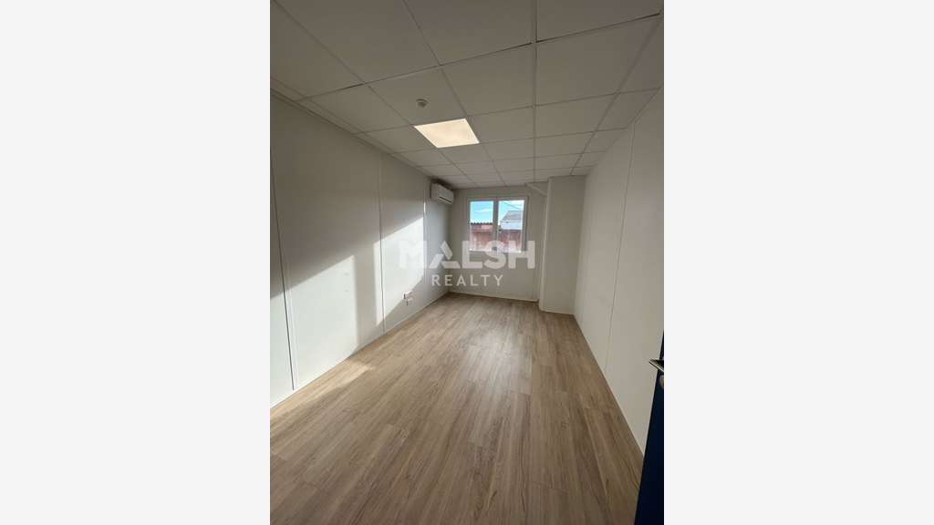 Loue local d'activités 743m² ZI auréats à Valence