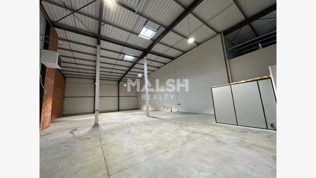 Loue local d'activités 743m² ZI auréats à Valence