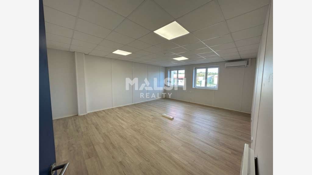 Loue local d'activités 743m² ZI auréats à Valence