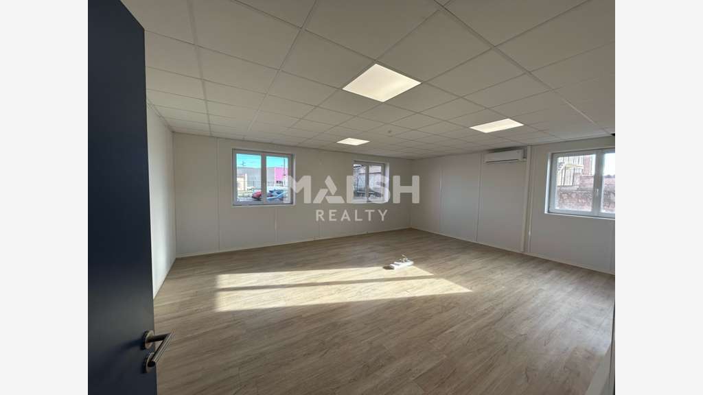Loue local d'activités 743m² ZI auréats à Valence