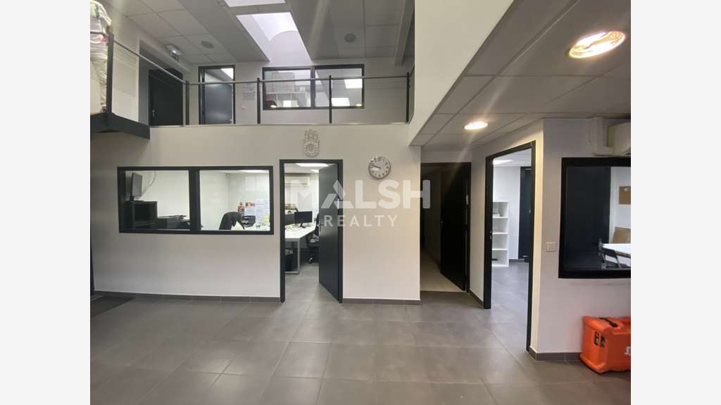 A louer local d'activité 480m² à Vaulx-en-Velin