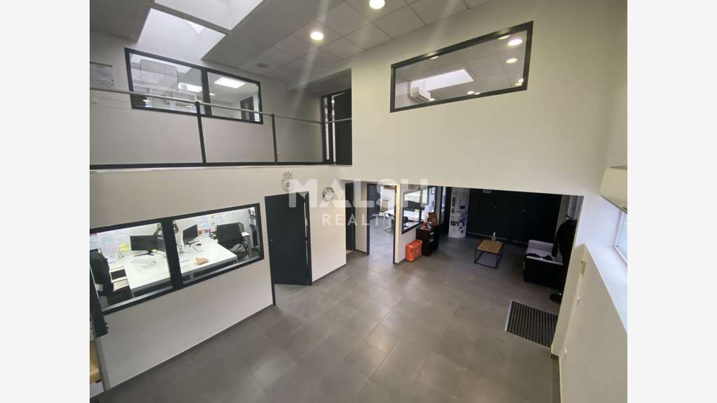 A louer local d'activité 480m² à Vaulx-en-Velin