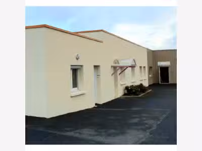 À louer local d'activités de 500m² à Vendôme 