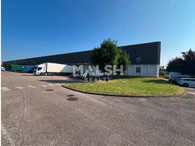 A louer local d'activité 3584m² en zac Vénissieux