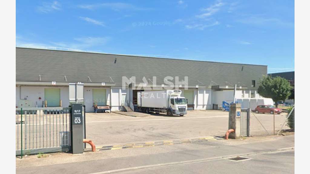 A louer local d'activité 3584m² en zac Vénissieux