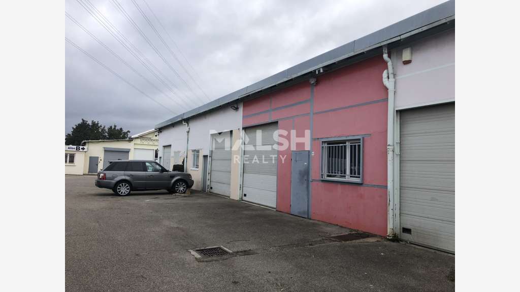 A louer local d'activité 118m² à Vénissieux