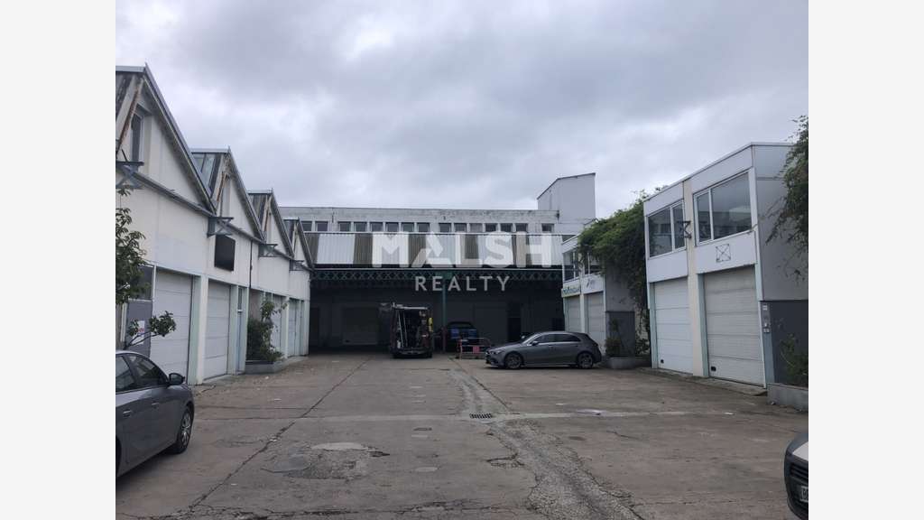 A louer local d'activité 118m² à Vénissieux